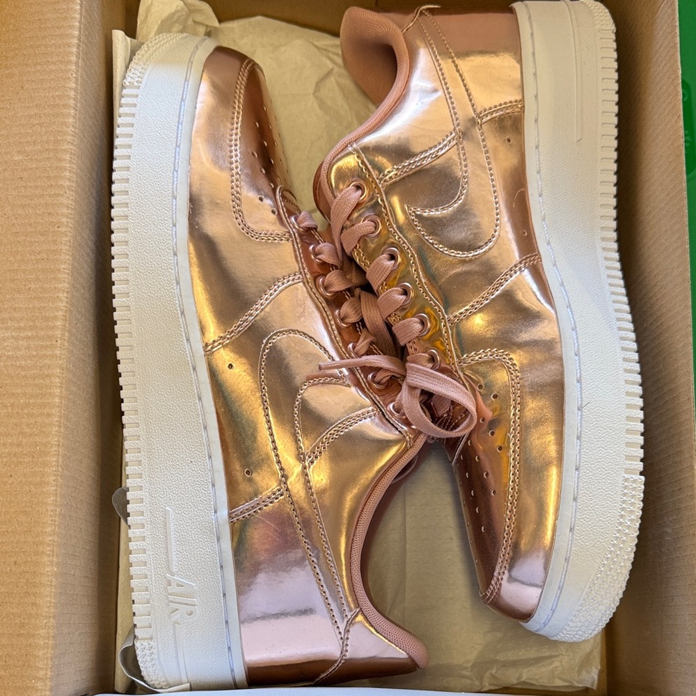 Nike Women's Sneakers in Metallic Rose Gold and White
